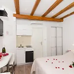 Raic Apartment *