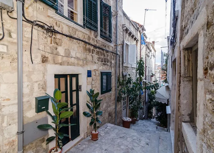 Апартаменты Raic *